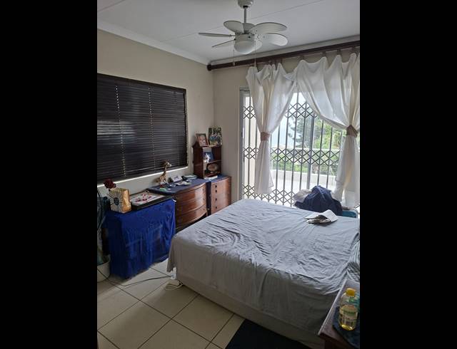 3 BEDROOM TOWNHOUSE FOR SALE IN LAWRENCE ROCKS